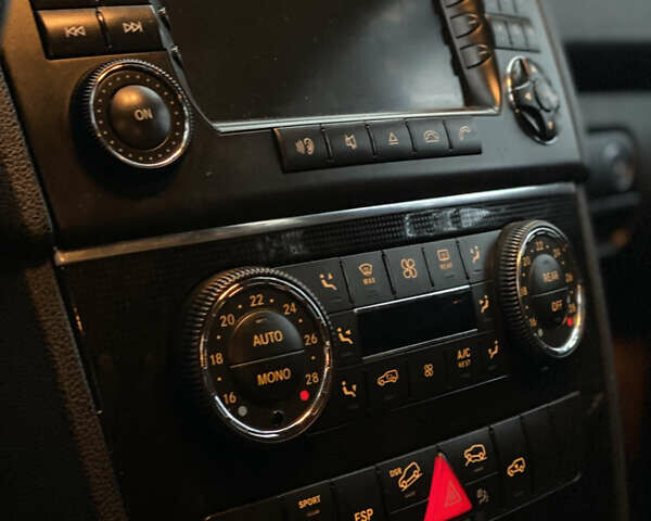 Черный Мерседес М-Класс, объемом двигателя 3.2 л и пробегом 307 тыс. км за 8900 $, фото 26 на Automoto.ua