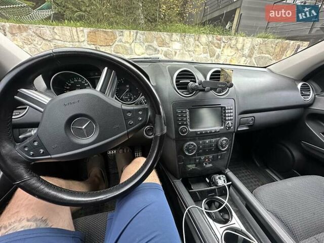 Мерседес М-Класс 2007 в Косове на Automoto.ua Черный Мерседес М-Класс, объемом двигателя 3 л и пробегом 420 тыс. км за 11700 $, фото 16 на Automoto.ua