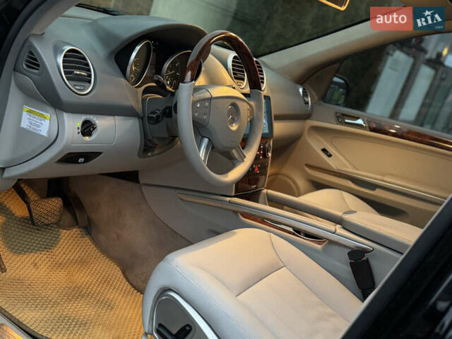 Черный Мерседес М-Класс, объемом двигателя 3.5 л и пробегом 236 тыс. км за 7700 $, фото 54 на Automoto.ua