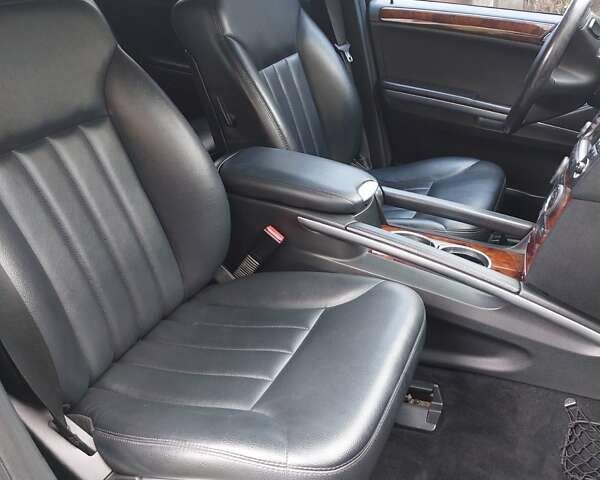 Черный Мерседес М-Класс, объемом двигателя 5.46 л и пробегом 310 тыс. км за 14000 $, фото 10 на Automoto.ua