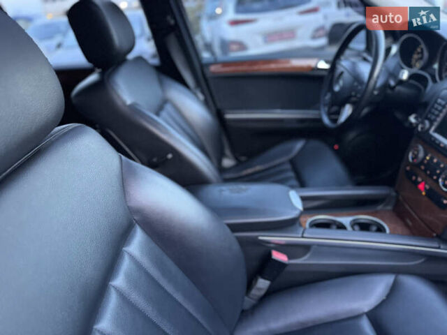 Чорний Мерседес М-Клас, об'ємом двигуна 2.99 л та пробігом 378 тис. км за 9999 $, фото 42 на Automoto.ua