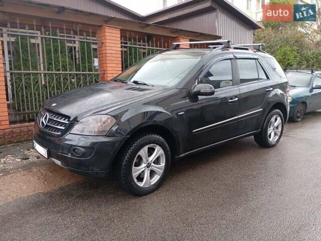 Черный Мерседес М-Класс, объемом двигателя 2.99 л и пробегом 281 тыс. км за 11000 $, фото 17 на Automoto.ua