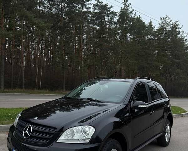 Черный Мерседес М-Класс, объемом двигателя 2.99 л и пробегом 396 тыс. км за 12000 $, фото 11 на Automoto.ua