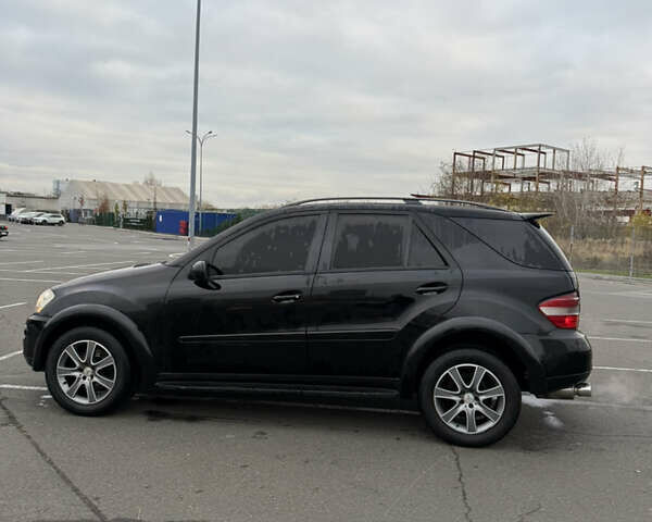 Черный Мерседес М-Класс, объемом двигателя 3.5 л и пробегом 277 тыс. км за 9000 $, фото 31 на Automoto.ua