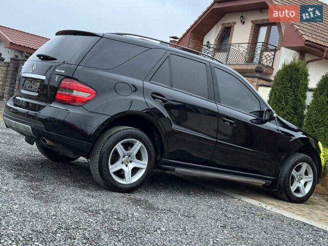 Черный Мерседес М-Класс, объемом двигателя 3.5 л и пробегом 236 тыс. км за 7700 $, фото 6 на Automoto.ua