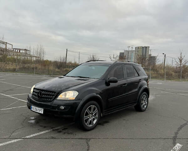 Черный Мерседес М-Класс, объемом двигателя 3.5 л и пробегом 277 тыс. км за 9000 $, фото 23 на Automoto.ua