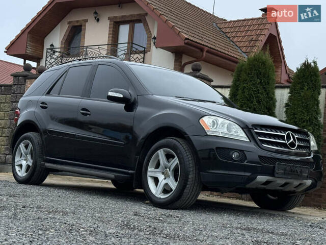 Черный Мерседес М-Класс, объемом двигателя 3.5 л и пробегом 236 тыс. км за 7700 $, фото 18 на Automoto.ua