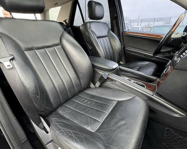 Черный Мерседес М-Класс, объемом двигателя 2.99 л и пробегом 327 тыс. км за 11300 $, фото 30 на Automoto.ua