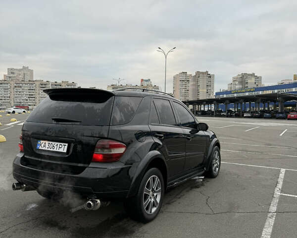 Черный Мерседес М-Класс, объемом двигателя 3.5 л и пробегом 277 тыс. км за 9000 $, фото 4 на Automoto.ua