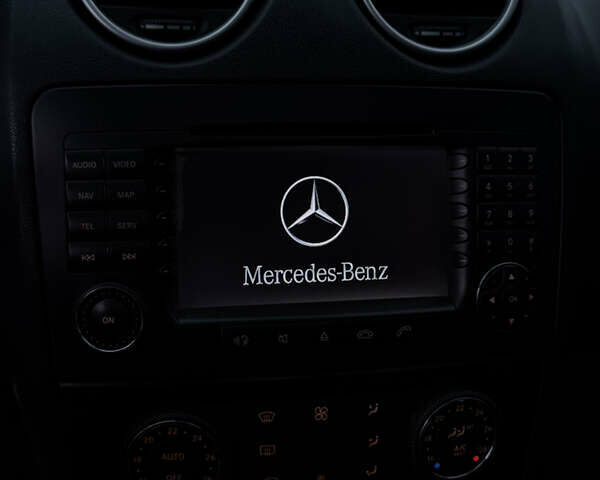 Черный Мерседес М-Класс, объемом двигателя 3 л и пробегом 275 тыс. км за 7900 $, фото 84 на Automoto.ua