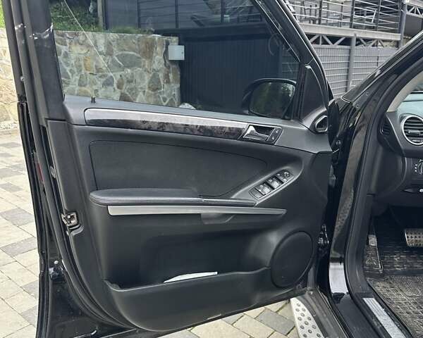 Мерседес М-Класс 2007 в Косове на Automoto.ua Черный Мерседес М-Класс, объемом двигателя 3 л и пробегом 420 тыс. км за 11700 $, фото 14 на Automoto.ua