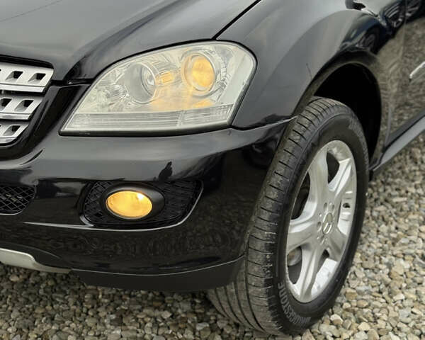 Черный Мерседес М-Класс, объемом двигателя 2.99 л и пробегом 327 тыс. км за 11300 $, фото 40 на Automoto.ua