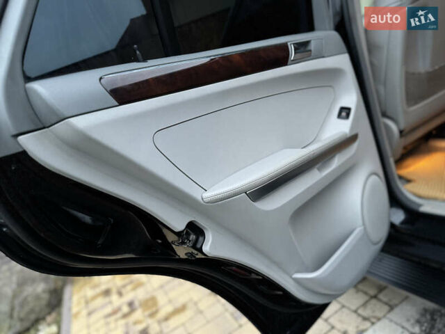 Черный Мерседес М-Класс, объемом двигателя 3.5 л и пробегом 236 тыс. км за 7700 $, фото 57 на Automoto.ua