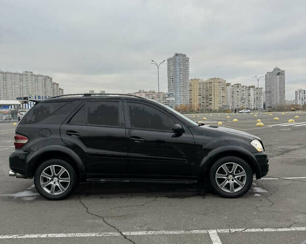 Черный Мерседес М-Класс, объемом двигателя 3.5 л и пробегом 277 тыс. км за 9000 $, фото 18 на Automoto.ua