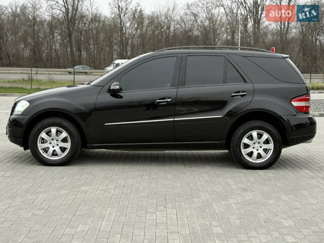 Чорний Мерседес М-Клас, об'ємом двигуна 2.99 л та пробігом 373 тис. км за 10800 $, фото 22 на Automoto.ua