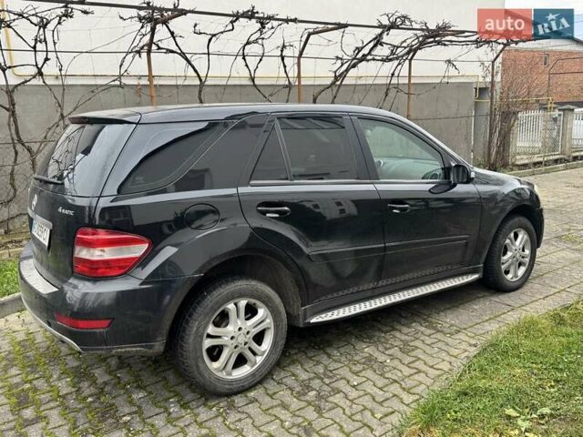 Черный Мерседес М-Класс, объемом двигателя 2.99 л и пробегом 270 тыс. км за 13600 $, фото 12 на Automoto.ua