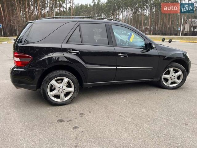 Чорний Мерседес М-Клас, об'ємом двигуна 3 л та пробігом 284 тис. км за 7300 $, фото 5 на Automoto.ua