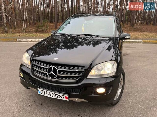 Чорний Мерседес М-Клас, об'ємом двигуна 3 л та пробігом 284 тис. км за 7300 $, фото 1 на Automoto.ua