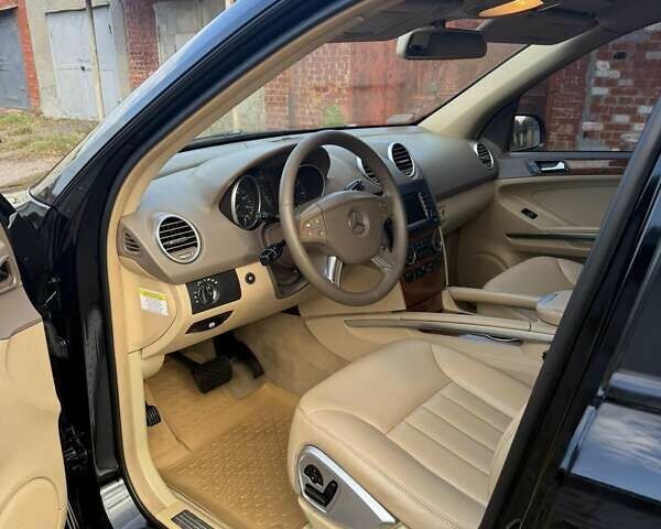 Черный Мерседес М-Класс, объемом двигателя 3.5 л и пробегом 221 тыс. км за 12800 $, фото 11 на Automoto.ua