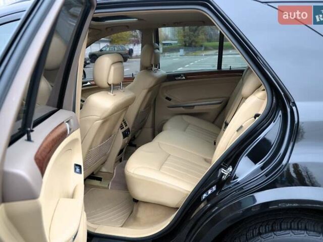 Чорний Мерседес М-Клас, об'ємом двигуна 3.5 л та пробігом 197 тис. км за 9999 $, фото 28 на Automoto.ua