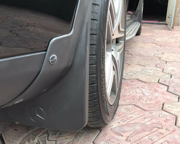 Черный Мерседес М-Класс, объемом двигателя 3.5 л и пробегом 294 тыс. км за 14500 $, фото 14 на Automoto.ua