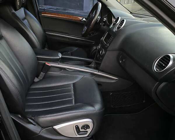 Чорний Мерседес М-Клас, об'ємом двигуна 3.5 л та пробігом 218 тис. км за 9500 $, фото 8 на Automoto.ua