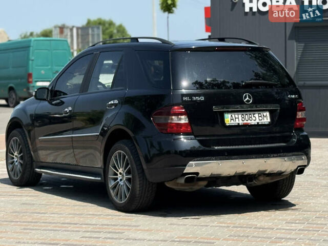 Черный Мерседес М-Класс, объемом двигателя 3.5 л и пробегом 287 тыс. км за 10500 $, фото 8 на Automoto.ua