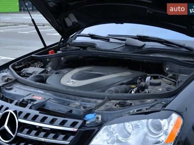 Чорний Мерседес М-Клас, об'ємом двигуна 3.5 л та пробігом 197 тис. км за 9999 $, фото 49 на Automoto.ua