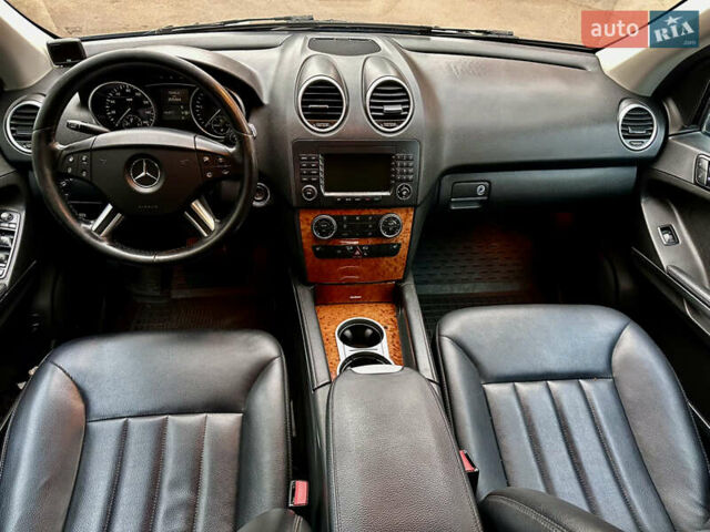 Чорний Мерседес М-Клас, об'ємом двигуна 3 л та пробігом 255 тис. км за 14000 $, фото 20 на Automoto.ua
