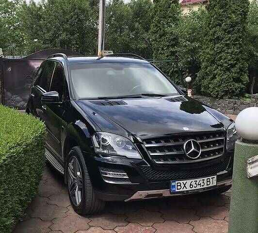 Черный Мерседес М-Класс, объемом двигателя 3.5 л и пробегом 294 тыс. км за 14500 $, фото 2 на Automoto.ua