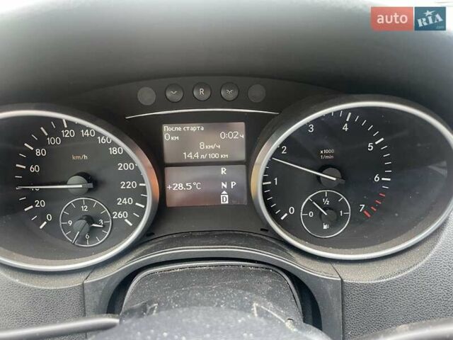 Черный Мерседес М-Класс, объемом двигателя 3.5 л и пробегом 240 тыс. км за 12500 $, фото 6 на Automoto.ua