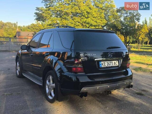 Черный Мерседес М-Класс, объемом двигателя 2.99 л и пробегом 264 тыс. км за 13999 $, фото 6 на Automoto.ua