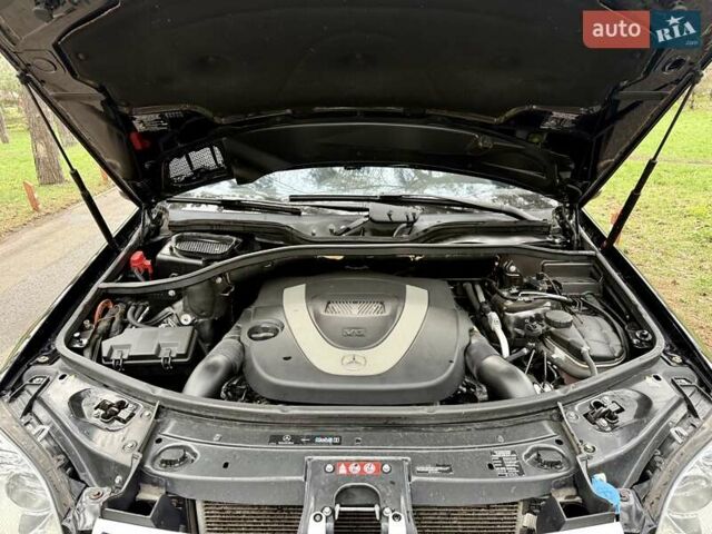 Черный Мерседес М-Класс, объемом двигателя 3.5 л и пробегом 174 тыс. км за 10999 $, фото 63 на Automoto.ua