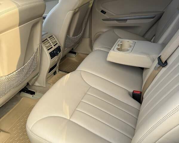 Черный Мерседес М-Класс, объемом двигателя 3.5 л и пробегом 221 тыс. км за 12800 $, фото 14 на Automoto.ua