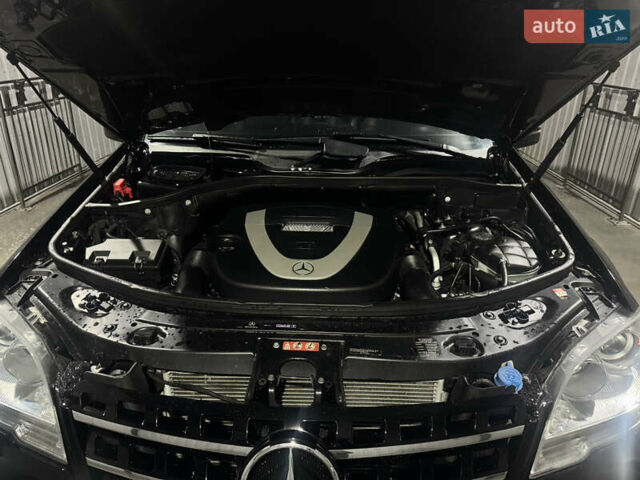 Черный Мерседес М-Класс, объемом двигателя 3.5 л и пробегом 196 тыс. км за 15000 $, фото 14 на Automoto.ua