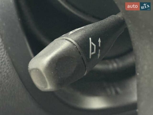 Черный Мерседес М-Класс, объемом двигателя 3.5 л и пробегом 174 тыс. км за 10950 $, фото 60 на Automoto.ua