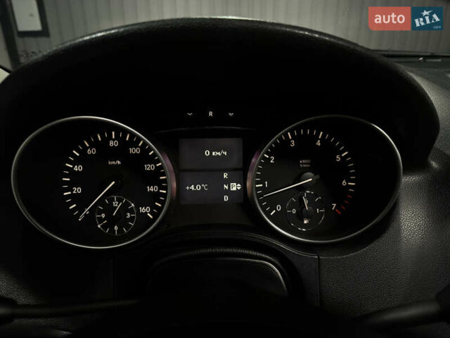 Черный Мерседес М-Класс, объемом двигателя 3.5 л и пробегом 196 тыс. км за 15000 $, фото 11 на Automoto.ua