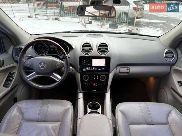 Черный Мерседес М-Класс, объемом двигателя 3.5 л и пробегом 195 тыс. км за 11300 $, фото 12 на Automoto.ua