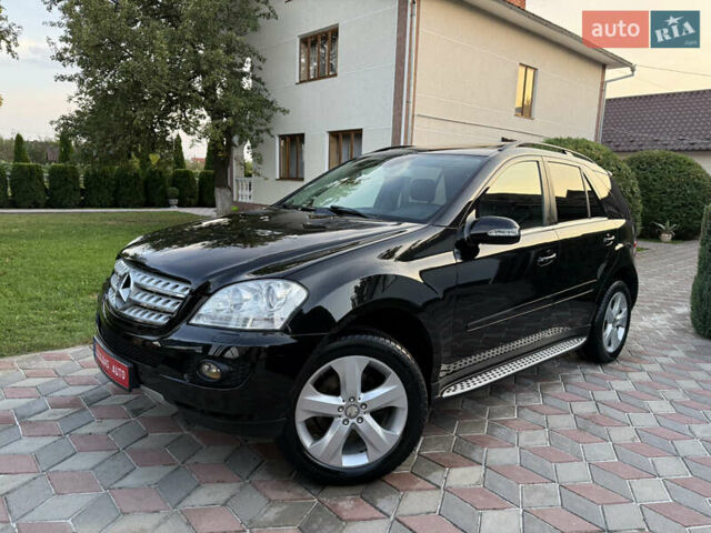 Черный Мерседес М-Класс, объемом двигателя 2.99 л и пробегом 295 тыс. км за 11899 $, фото 6 на Automoto.ua