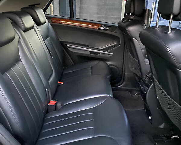 Чорний Мерседес М-Клас, об'ємом двигуна 3.5 л та пробігом 218 тис. км за 9500 $, фото 11 на Automoto.ua