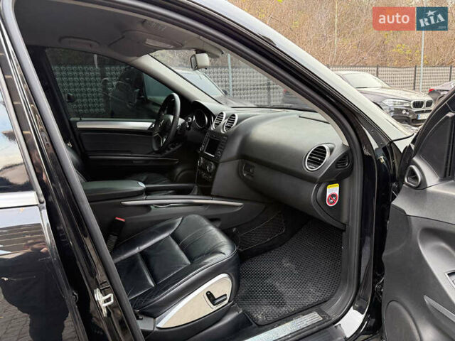 Черный Мерседес М-Класс, объемом двигателя 3.5 л и пробегом 192 тыс. км за 12500 $, фото 7 на Automoto.ua