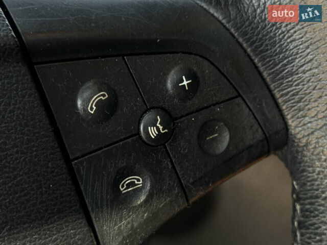 Черный Мерседес М-Класс, объемом двигателя 3.5 л и пробегом 287 тыс. км за 10500 $, фото 26 на Automoto.ua