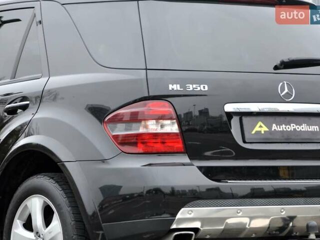 Чорний Мерседес М-Клас, об'ємом двигуна 3.5 л та пробігом 197 тис. км за 9999 $, фото 7 на Automoto.ua