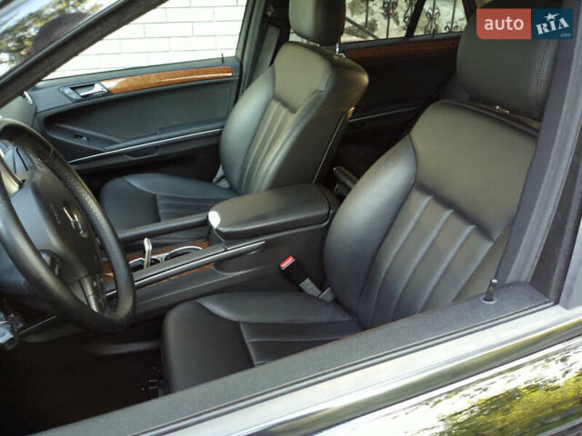 Черный Мерседес М-Класс, объемом двигателя 3.5 л и пробегом 290 тыс. км за 10500 $, фото 3 на Automoto.ua