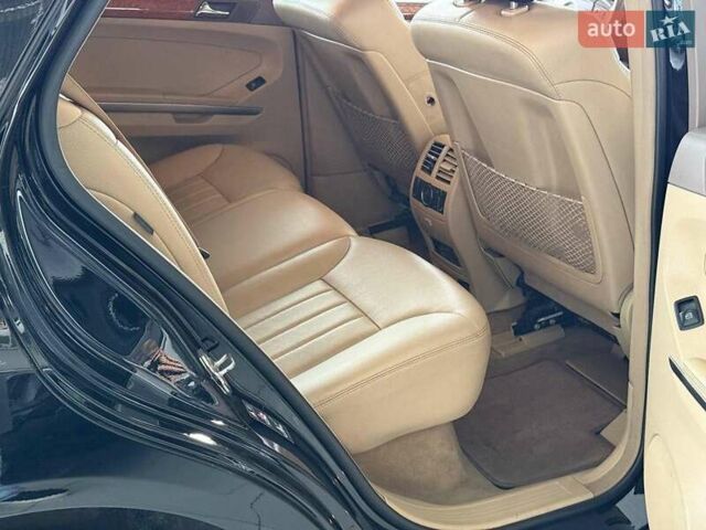 Черный Мерседес М-Класс, объемом двигателя 3 л и пробегом 264 тыс. км за 12240 $, фото 16 на Automoto.ua