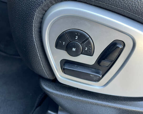 Черный Мерседес М-Класс, объемом двигателя 3.5 л и пробегом 285 тыс. км за 10000 $, фото 7 на Automoto.ua