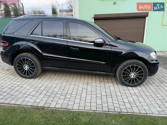 Черный Мерседес М-Класс, объемом двигателя 3 л и пробегом 177 тыс. км за 15300 $, фото 7 на Automoto.ua