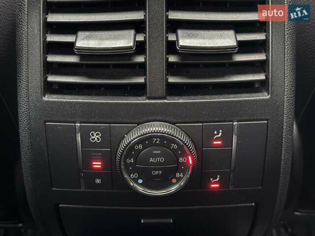 Черный Мерседес М-Класс, объемом двигателя 3.5 л и пробегом 174 тыс. км за 10950 $, фото 56 на Automoto.ua