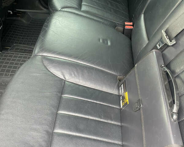 Черный Мерседес М-Класс, объемом двигателя 3.5 л и пробегом 295 тыс. км за 10000 $, фото 10 на Automoto.ua