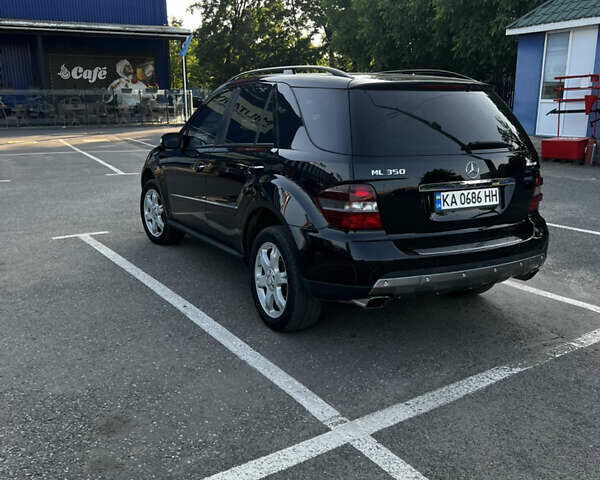 Чорний Мерседес М-Клас, об'ємом двигуна 3.5 л та пробігом 250 тис. км за 12500 $, фото 2 на Automoto.ua